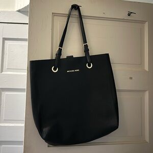 Michael kors tote bag